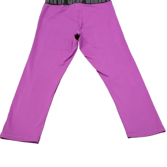 Lucy Woman Up Bright Purple Athletic Capri Leggings Size Medium - Picture 9 of 15